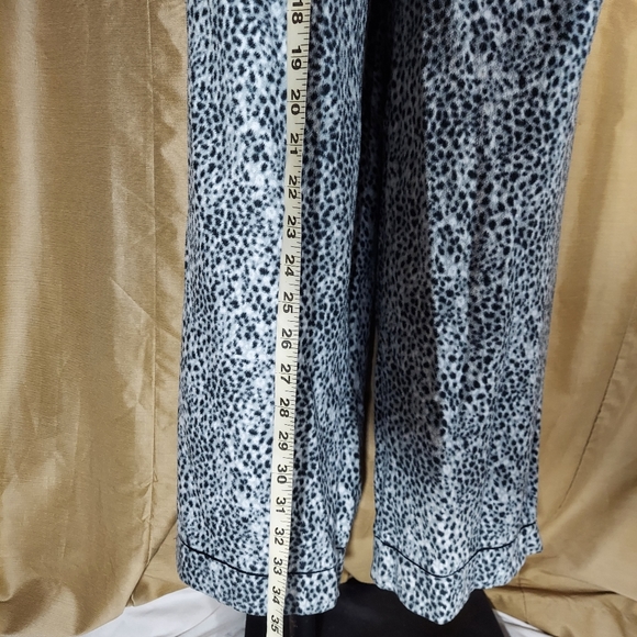 SOLD🚫🚫🚫Anne Klein gray sleep pants - Picture 6 of 10